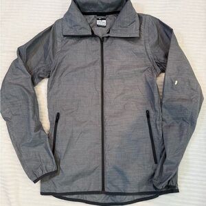 Nike Women’s Convertible Charcoal Running Windbreaker